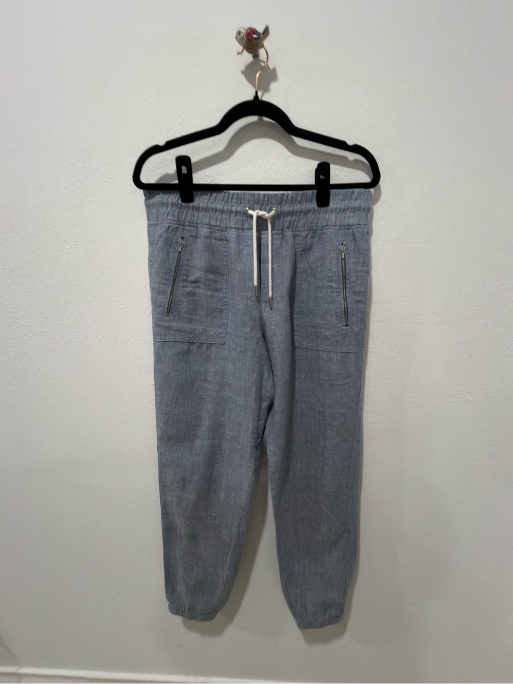 Athleta Chambray Blue Elastic Drawstring Waist Pocket Joggers
